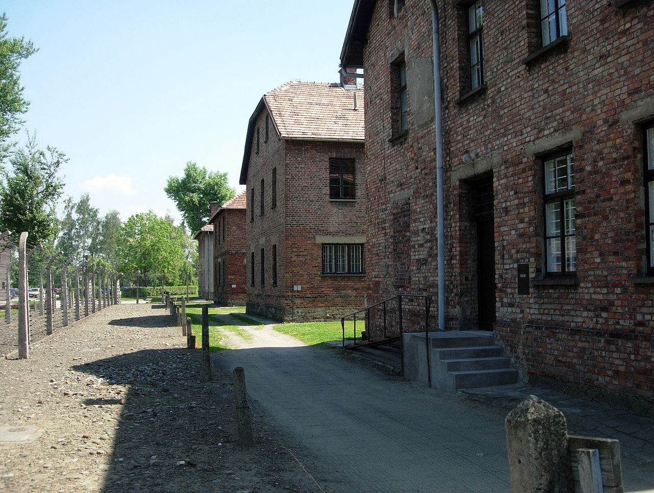 Освенцим 1 - бывшие казармы польской армии